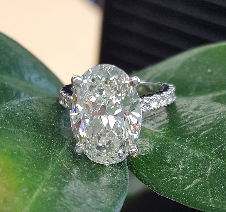 Oval Diamond Ring